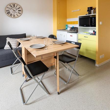 Studio Centre Ville Avec Parking Prive Cholet Ngoại thất bức ảnh