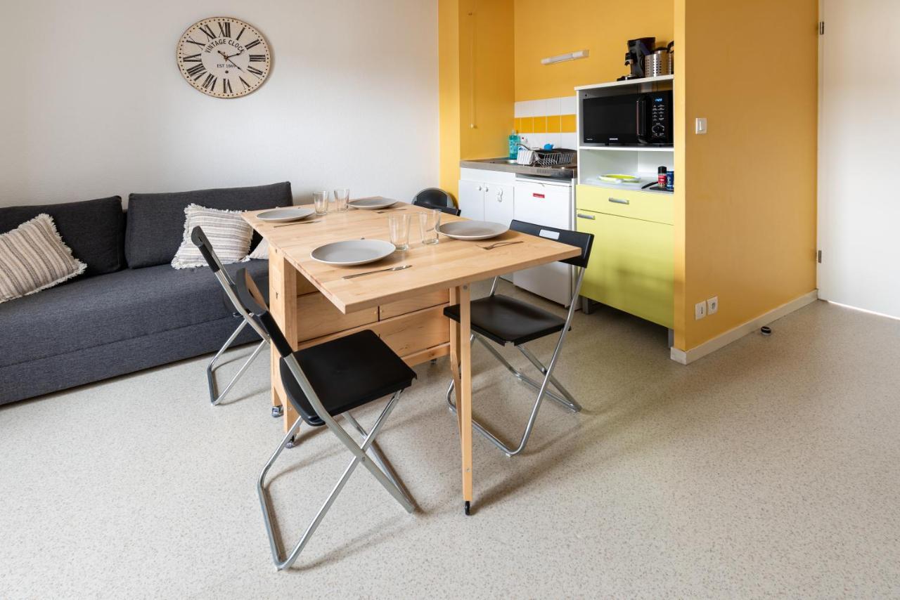 Studio Centre Ville Avec Parking Prive Cholet Ngoại thất bức ảnh